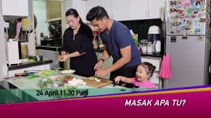 Kalau menurut wikipedia dan beberapa artikel yang saya baca memasak adalah proses / kegiatan menyiapkan makanan mulai dari melilih bahan, mencampur bahan dengan urutan tertentu sehingga menghasilkan masakan untuk dimakan. Masak Apa Tu