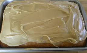 Un Gateau Aux Bananes Et Son Glacage Sucre Quoi Demander De Mieux Desserts Sugar Free Cake Recipes Sauce Au Caramel