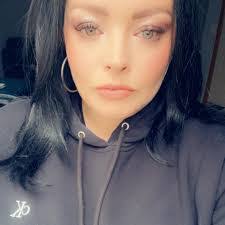 Stephanie Knotts's Instagram, Twitter & Facebook