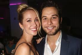 She is not asking for spousal support and cited irreconcilable differences as the reason for their split, per. Anna Camp Officially Files For Divorce From Skylar Astin