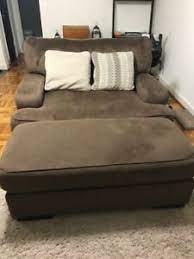 Quality service and professional assistance is provided when you shop with. Green Chair And A Half With Ottoman And 2 Throw Pillows Ebay