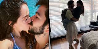 He has a sister named manuela. El Romantico Encuentro De Camilo Y Evaluna Montaner Tras Dias Sin Verse