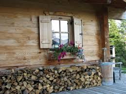 Bachgut Almhutte Im Sommer Rund Ums Haus Alm Gartenhaus