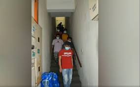 Kemasukan pendatang asing yang tidak dikawal, terutamanya melibatkan kemasukan pati ini telah mewujudkan fenomena yang boleh mengancam keselamatan negara dan menjadi isu kritikal yang sukar untuk ditangani. Bernama Imigresen Selangor Tahan 21 Pendatang Tanpa Izin Di Kilang Jahit Pukal