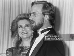 William Oscar's Instagram, Twitter & Facebook