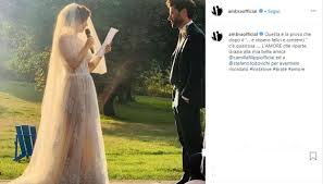 Tre giorni solo per loro, in val badia. Ambra And Allegri Close To The Wedding The Message On Instagram At A Friend S Wedding