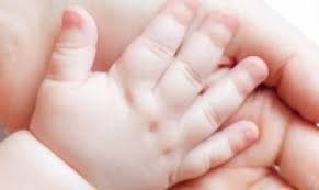 Ada beberapa redaksi yang diajarkan para ulama terkait doa untuk orang tua yang baru dikaruniai anak. Mau Tahu Begini Sebaiknya Doa Untuk Anak Yang Baru Lahir