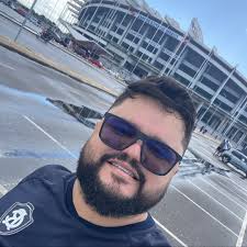 Foi nessa época que o Thiago Galhardo aprendeu a fazer gol. Jogando ao lado  de lendas como Val Barreto e Leandro cearense kkkkkkk