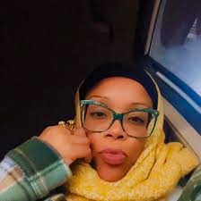 Sistas, how y'all feel? Brothas, y'all alright? How is everyone doing