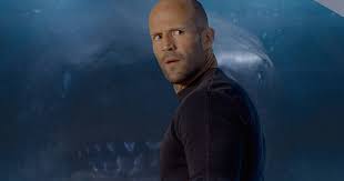During her sojourn north, the shark gives birth to three pups. The Meg Shark Size How Big Is The Shark In New Jason Statham Movie Thrillist
