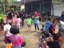 Gambar taman exterior bisa lo dapatkan disini. Taman Hati Taman Belajar Anak Berbasis Lingkungan Hidup Edunews Id Merawat Kebhinekaan