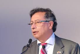 Petro defiende nuevamente a Ricardo Roa, presidente de Ecopetrol