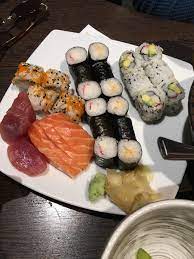 I Ate Sushi Sashimi For Anyone In London China Town The Sushi Eatery Is Pretty Good For Its Prices All You Can Eat F Food Snapchat Pretty Food Snap Food