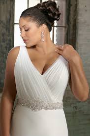 Vintage Plus Size Wedding Dress I Like This For A Vow Renewal Dress Curvywomen Fu Wedding Dresses Plus Size Plus Size Bridal Dresses Plus Size Wedding Gowns