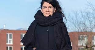 Check spelling or type a new query. Nieuwsanker Fatma Taspinar Had Een Leuke Jeugd In De Lierse Sociale Woonwijk Item Vvh Vereniging Van Vlaamse Huisvestingsmaatschappijen