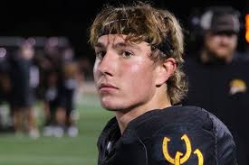 Suburban Life notes: Glenbard South's Joey Villa grew up a QB, now he's a  'game changer' at multiple positions