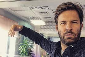 Balázs ottó sebestyén (born 18 july 1977, budapest, hungary) is a hungarian television presenter and winner of multiple story ötcsillag prizes. Sebestyen Balazs Csodasan Gitarozik Kisfia Pedig Cukibb Nem Is Lehetne Video