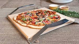 Per preparare una perfetta pizza fatta in casa è importante prestare attenzione a tutti i passaggi, dalla scelta degli ingredienti fino alla cottura, passando per la lievitazione e la cottura. Pizza In Casa Cotta Su Pietra Refrattaria Silvio Cicchi
