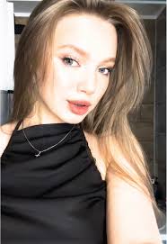 ANNA KISELEVA (@kissselekkkkk)