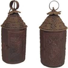 Try this pierced tin lantern in a darkened room. 26 Laternen Ideen In 2021 Laterne Laterne Kerze Windlicht Laterne