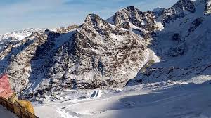 Sul plan de corones vengono utilizzati 476 ettari di terreno per preparare le piste. Sciare Al Corvatsch Report Situazione Neve E Piste Da Sci Youtube