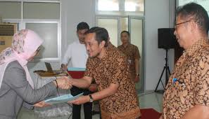 Check spelling or type a new query. Penyerahan Sk Jabatan Fungsional Dan Kenaikan Pangkat Dosen Periode V Tahun 2019 Website Lldikti Wilayah V