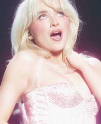 Addison Rae and Sabrina Carpenter