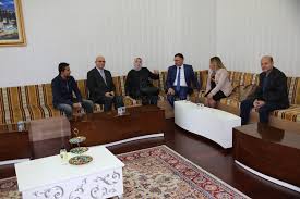 Özlem zengin, 1969 yılında tokat'ta dünyaya geldi. Cumhurbaskani Basdanismani Ozlem Zengin Ile Soylesi Ve Hasbihal