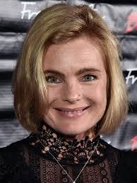 Jayne Silver's Instagram, Twitter & Facebook