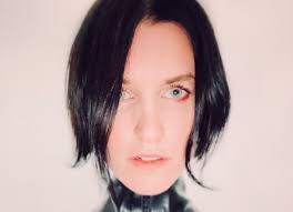 Stompboxing through music history: Actors/Leathers' Shannon Hemmett