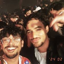 Hamza Dadabhoy's Instagram, Twitter & Facebook