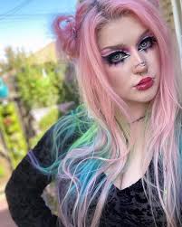 Made my pink a bit more vibrant. 💕 Dyed using @arcticfoxhaircolor  “Riahboflavinaf” for discount 🌈