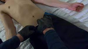 GOM gloves: Smothered in leather gloves - ThisVid.com