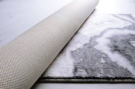 Farklı renk ve desenlere sahip taç banyo paspası modelleri ile banyonuzda uyumu oluşturan tüm parçaları yerli yerine koyabilirsiniz. Confetti Marble Gri 2 Li Banyo Paspas Seti Irem Ev Tekstili