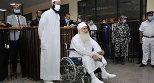 تغريم الشيخ محمد حسين يعقوب ومحمد حسان 1000 جنيه لتخلفهم عن حضور الجلسة. Ù…Ø­Ù…Ø¯ Ø­Ø³ÙŠÙ† ÙŠØ¹Ù‚ÙˆØ¨ Ø£Ù…Ø§Ù… Ø§Ù„Ù…Ø­ÙƒÙ…Ø© Ù„Ù„Ø¥Ø¯Ù„Ø§Ø¡ Ø¨Ø´Ù‡Ø§Ø¯ØªÙ‡ ÙÙŠ Ø®Ù„ÙŠØ© Ø¯Ø§Ø¹Ø´ Ø¥Ù…Ø¨Ø§Ø¨Ø© Ø­ÙˆØ§Ø¯Ø« Ø§Ù„ÙˆØ·Ù†