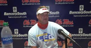 Lane kiffin has taken to twitter to clear up social media's latest rumor about him. Lane Kiffin Showed Up To His Monday Presser In The Most Amazing Shirt