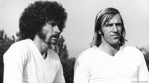 الفولاذ المقاوم للصدأ هو مادة قوية ودائمة مقاومة للتآكل. Ø¥ÙÙØ± Ø§ÙØµÙØ¹ Ø¨Ø­ÙØ§ÙØ© ÙÙ Ø´Ø¹Ø± Ø±Ø£Ø³Ù ÙÙÙØ¹Ø§Øª ÙØ§ÙØ°Ø© Dw Ø¹Ø±Ø¨ÙØ© Ø¹ÙÙ Ø­ÙØ§Ø© Ø§ÙÙØ´Ø§ÙÙØ± ÙØ§ÙØ£Ø­Ø¯Ø§Ø« Ø§ÙØ·Ø±ÙÙØ© Dw 13 01 2017