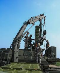 Soldiers transfer Tor surface-to-air missile module - Ministry of ...