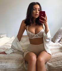 Scarlett Ellis - Free sexy pics, galleries & more at Babepedia