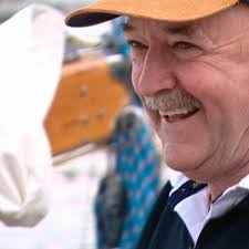 Death of Clean Up Australia founder highlights importance of grass-roots  campaigns