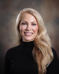 Deanna Curlee's Instagram, Twitter & Facebook