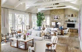 A Contemporary Santa Barbara Home With Lush Landscaping Luxe Interiors Design In 2020 Home Great Rooms Interior Design