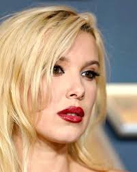 Meet Joel McHale's Wife of 28 Years, Sarah Williams