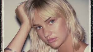 Mia Regan's Instagram, Twitter & Facebook