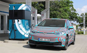 Dracula (1931) cast and crew credits, including actors, actresses, directors, writers and more. Wolfsburg Und Volkswagen Eroffnen Schnellladepark