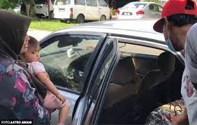 Kerajaan meletakkan syarat terperinci untuk orang ramai yang akan melakukan pergerakan rentas negeri bermula esok katanya yang menasihatkan supaya mereka yang akan melakukan pergerakan rentas negeri untuk membawa makanan sendiri kerana gerai makanan ditutup. Nak Mandi Ke Ape Ke Semua Kat Stesen Minyak 3 Beranak Tinggal Dalam Kereta Tiada Duit Nak Bayar Sewa Rumah The Reporter