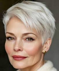 Kitty Crouse's Instagram, Twitter & Facebook