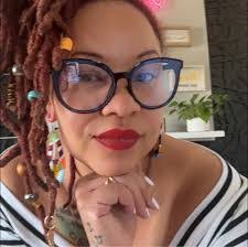 Shauna Petty's Instagram, Twitter & Facebook