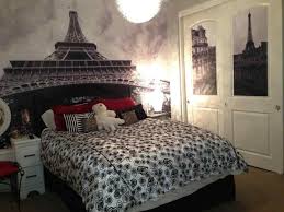Best 10 Impressive Parisian Style Bedrooms Style Ideas Breakpr Paris Room Decor Paris Themed Bedroom Decor Paris Decor Bedroom