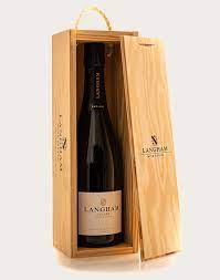 Choose from plain or colored natural paper wine bottle bags, with sturdy twisted handles. Single Wine Gift Box Langham Wines